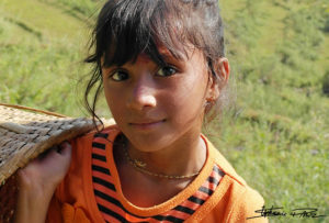 Maedchen am Sarangkot bei Pokhara